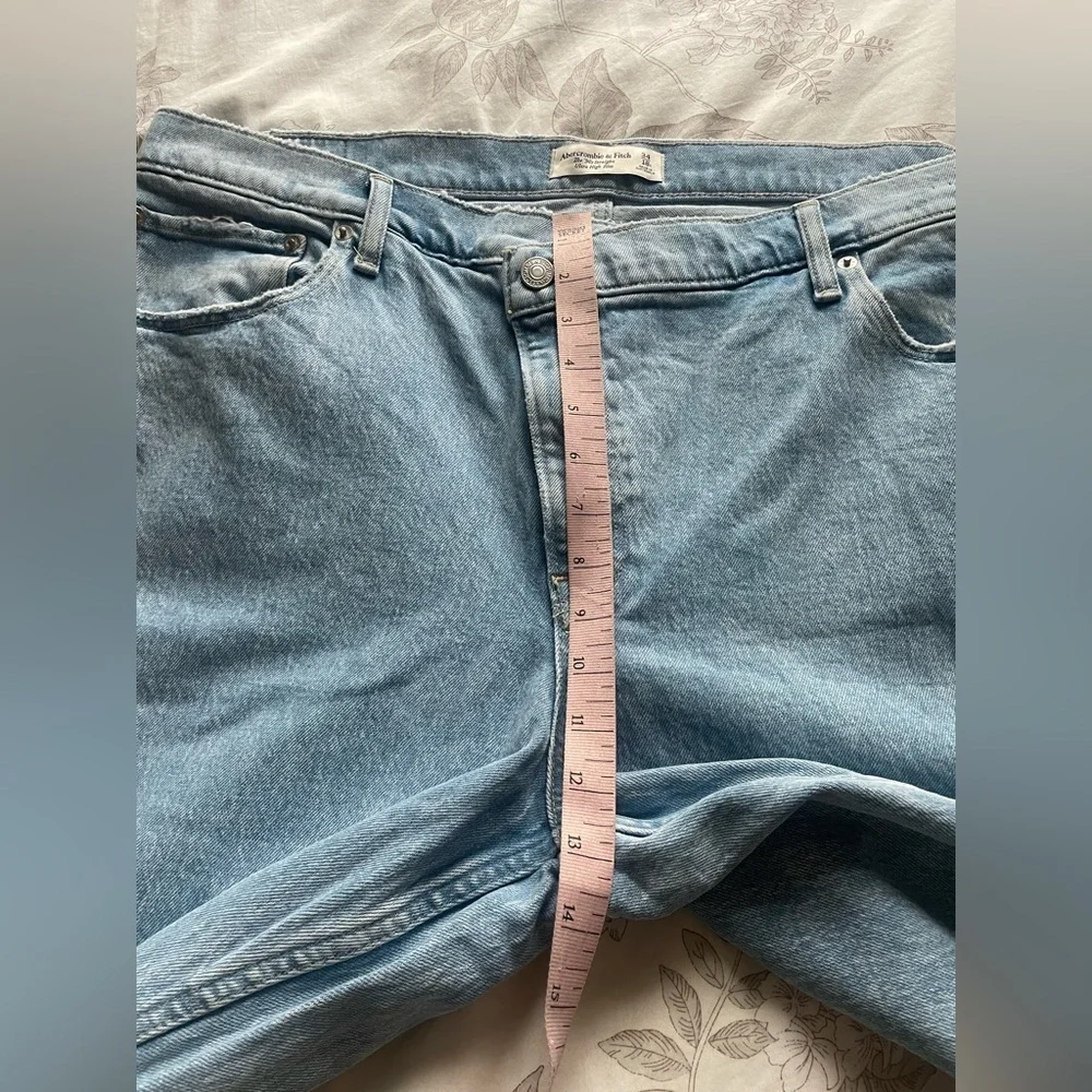Abercrombie & Fitch Light Blue Women Jeans - Picture 2 of 10